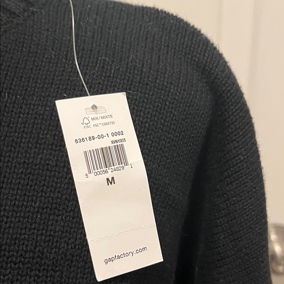 GAP Heavy Black Turtleneck Sweater - Picture 3 of 6